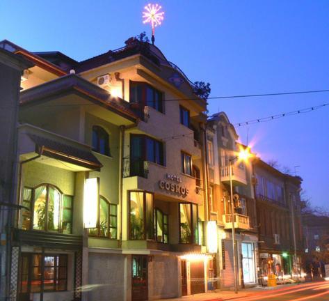 Hotel Cosmos Asenovgrad Extérieur photo