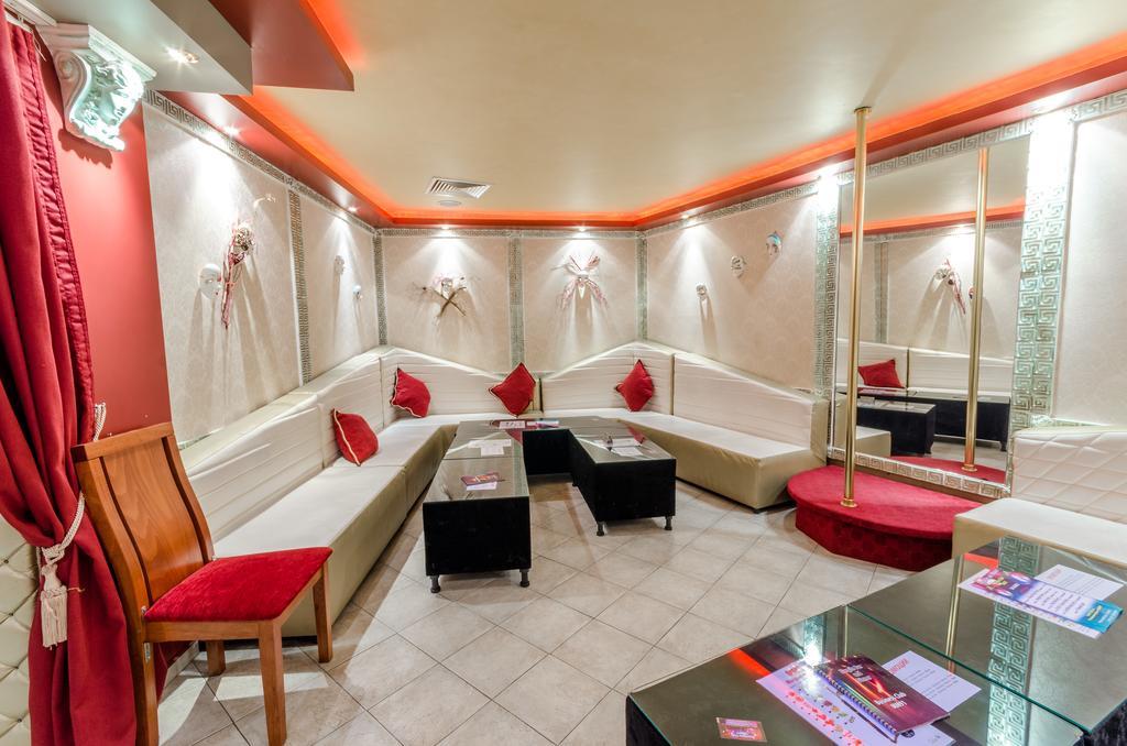 Hotel Cosmos Asenovgrad Extérieur photo