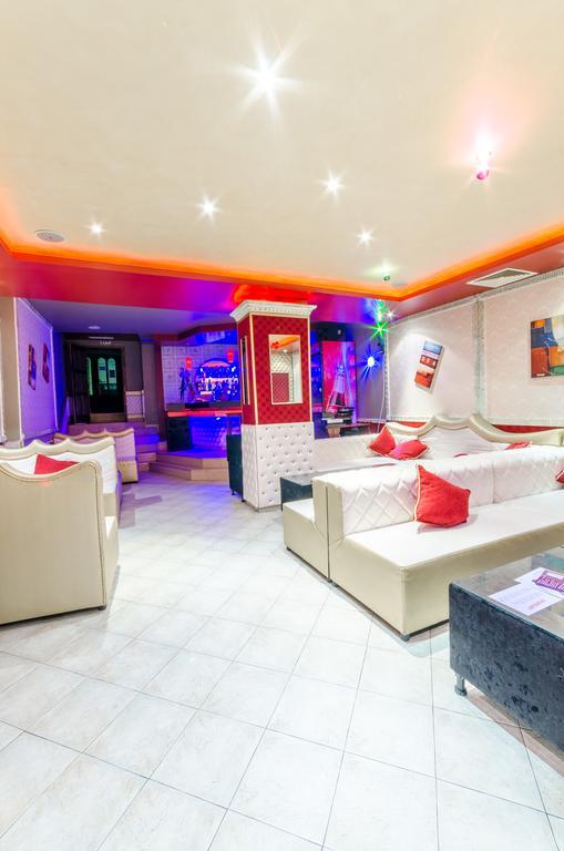 Hotel Cosmos Asenovgrad Extérieur photo