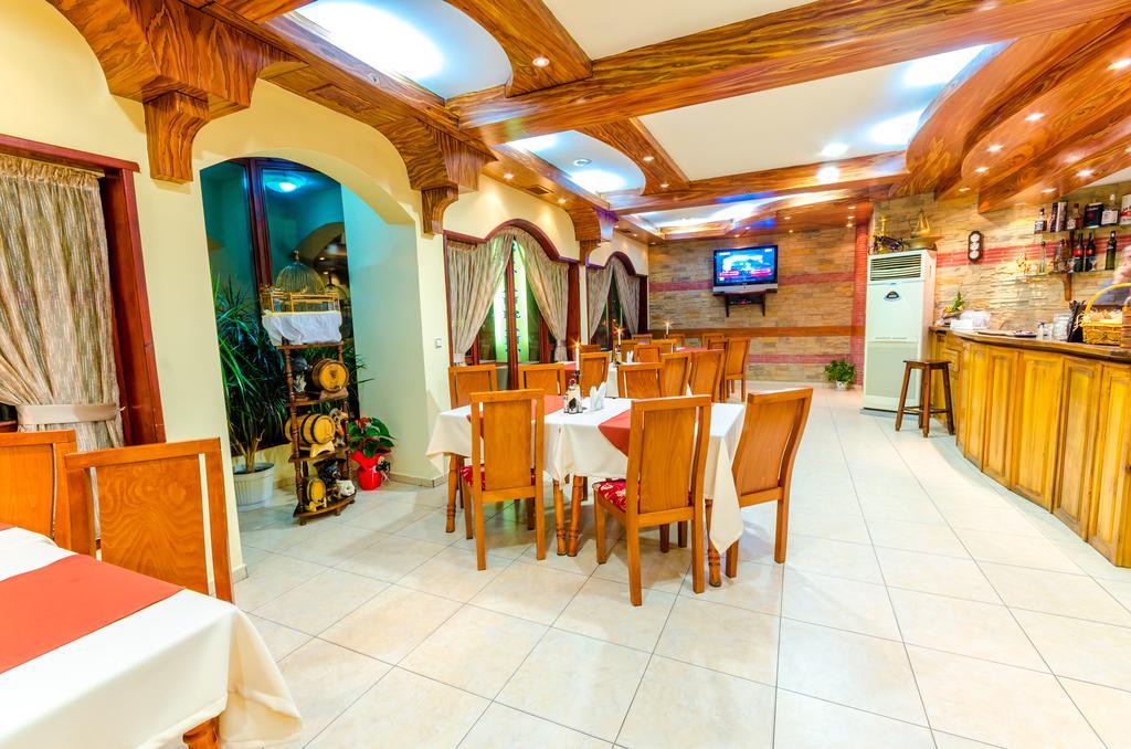 Hotel Cosmos Asenovgrad Extérieur photo