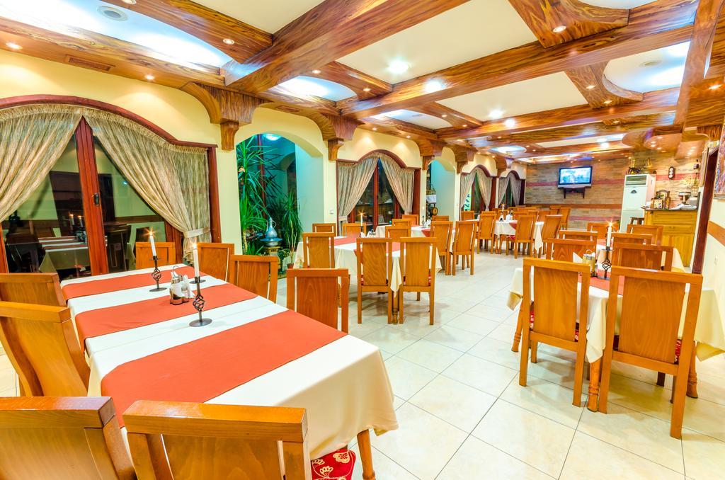 Hotel Cosmos Asenovgrad Extérieur photo